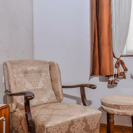 Apartament Elegant & Authentic, One Bedroom Apartment, National Palace Of Culture View *