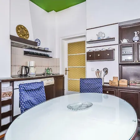 Apartment Elegant & Authentic, One Bedroom Apartment, National Palace Of Culture View Sofia