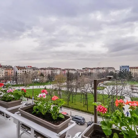 아파트 Elegant & Authentic, One Bedroom Apartment, National Palace Of Culture View 소피아